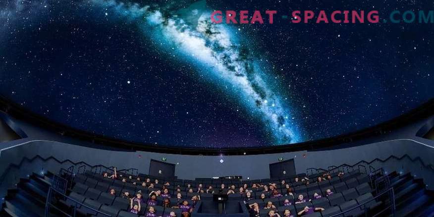 The oldest planetarium in the world appeared more than 3000 years ago