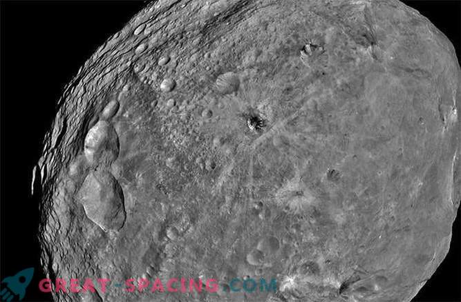 Ancient impacts are mysteriously erased from the asteroid Vesta