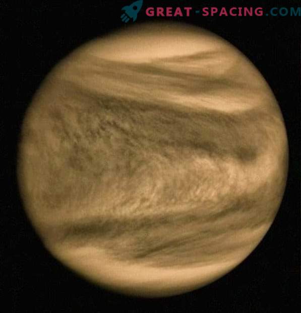 That's why the atmosphere of Venus is so strange
