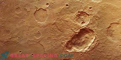 Triple strike on Mars