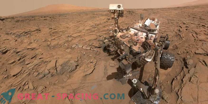 Mars strikes! Mysterious crash in the NASA rover
