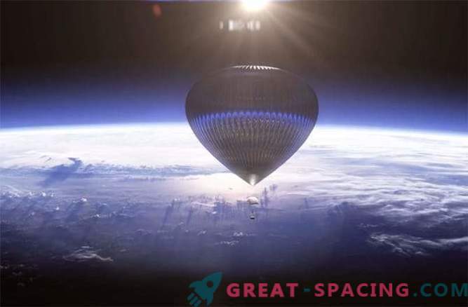 Balloon on the border with space: Photo