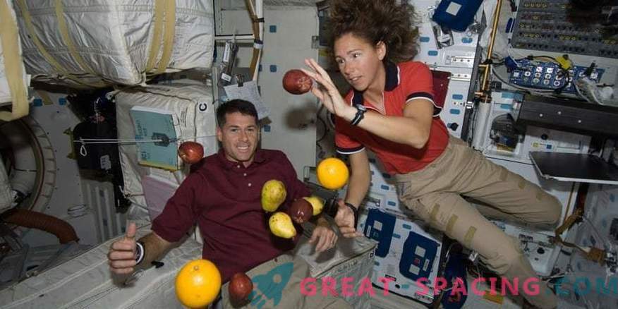 Weightlessness increases astronauts body temperature