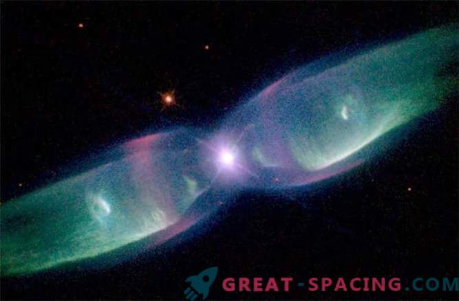 Spectacular photographs of bipolar planetary nebulae