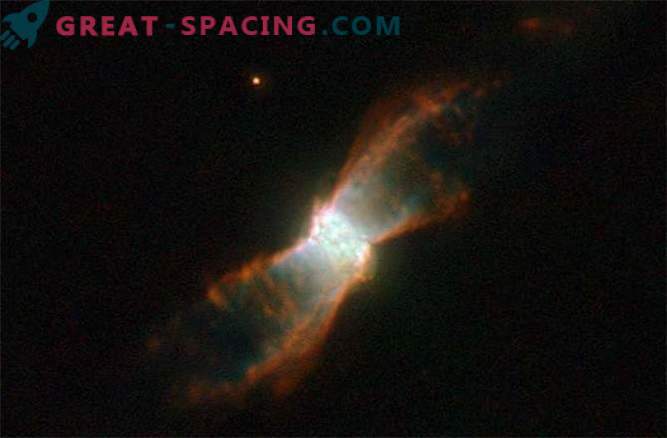 Spectacular photographs of bipolar planetary nebulae