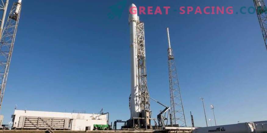 First launch of SpaceX reusable launch vehicle