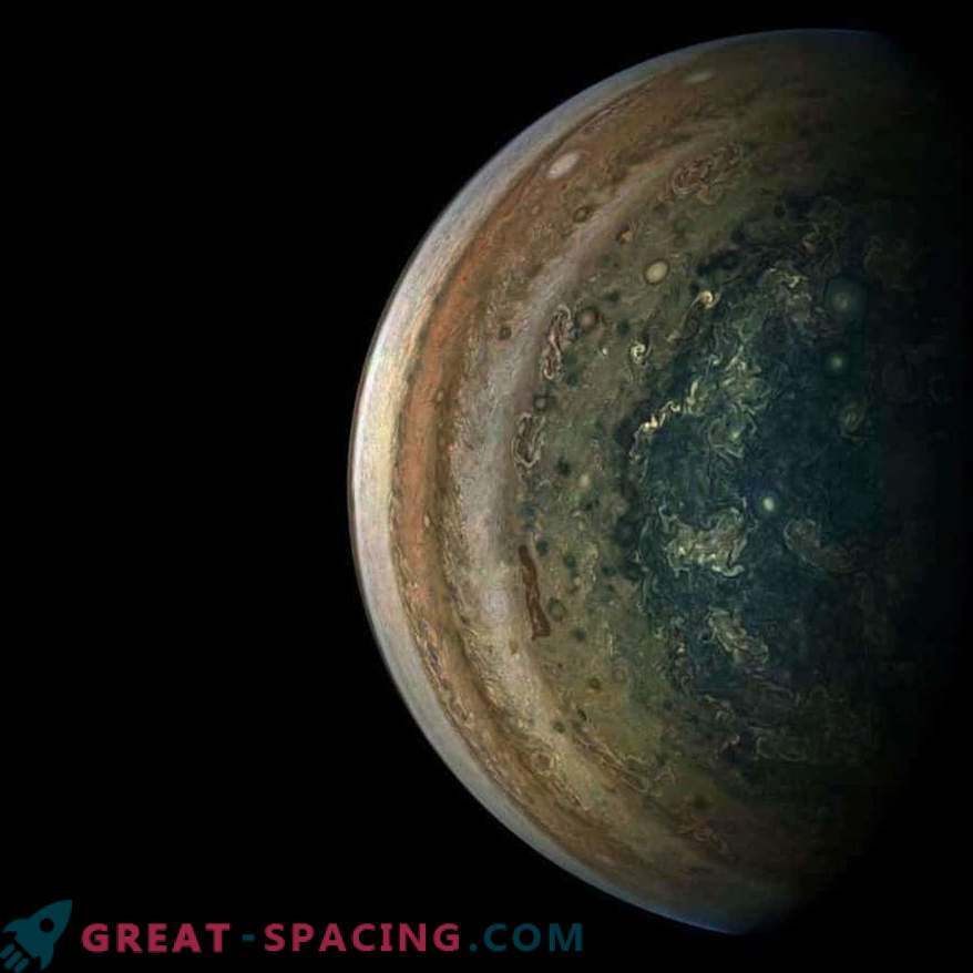 Amazing atmospheric patterns of giant Jupiter