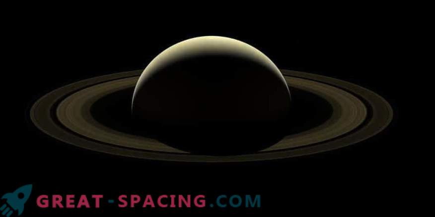 Composite image of Cassini: farewell to Saturn