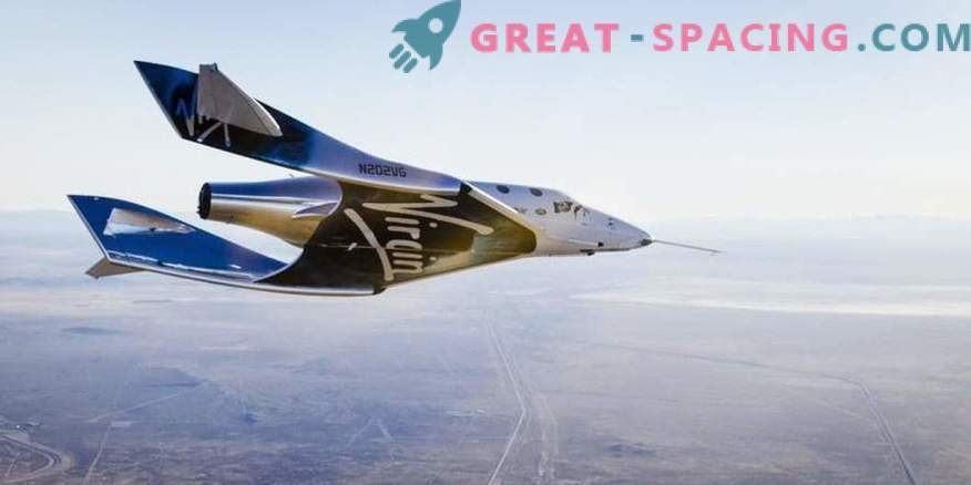 New SpaceShipTwo makes free first flight