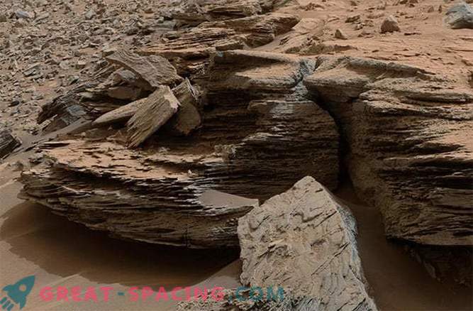 Found another proof of the existence of an ancient lake on Mars