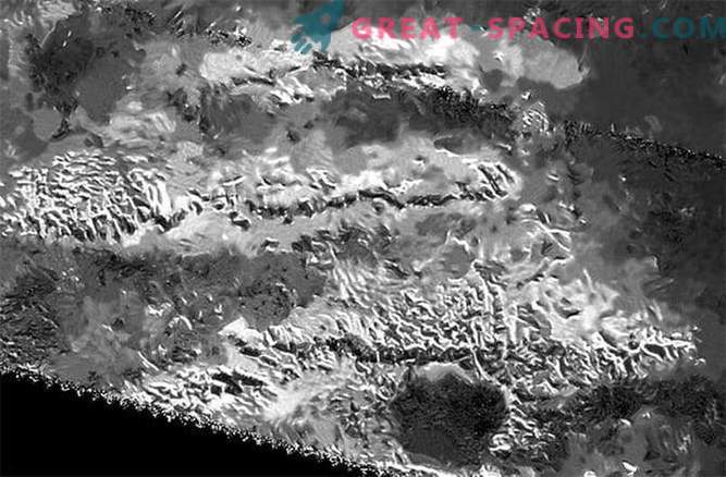 The highest mountains of Titan - what lies under them?