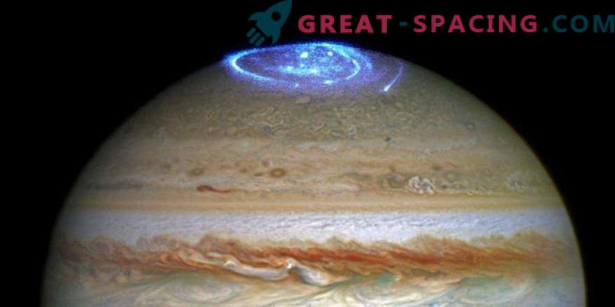 The temporary aurora of Jupiter