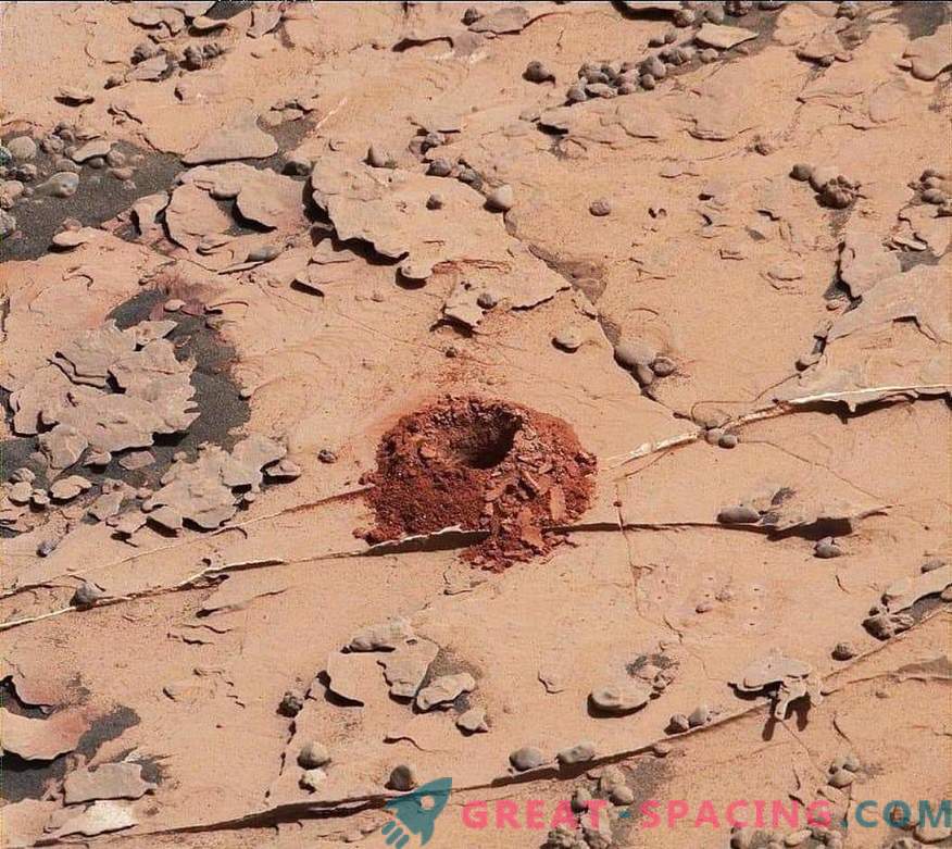 Curiosity produces Martian samples.