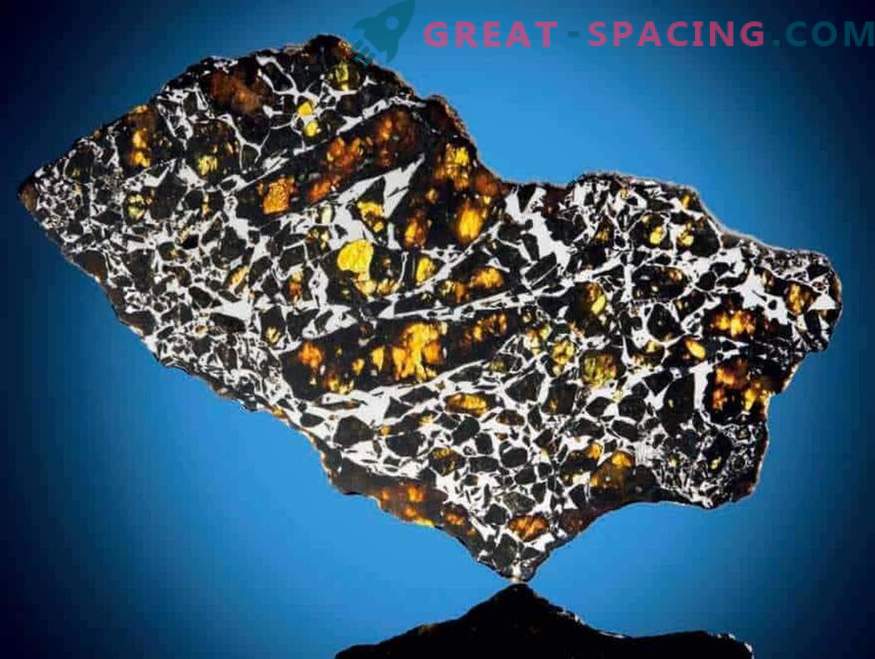 Egyptian decoration with a piece of meteorite: how dangerous are explosions in the earth's atmosphere