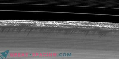 Saturn's B-Ring Peaks
