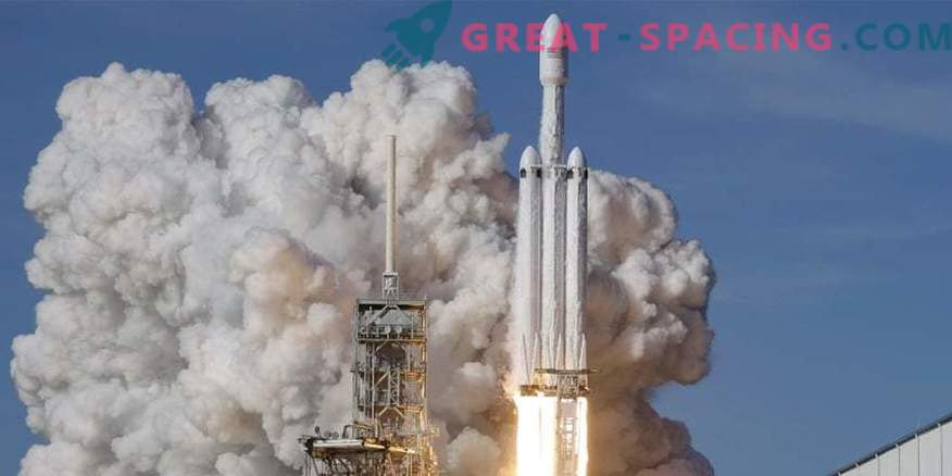 SpaceX plans to launch the Falcon Heavy rocket a second time