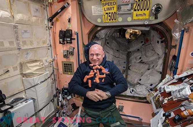From corns to Klingons: the ISS astronaut tells everything