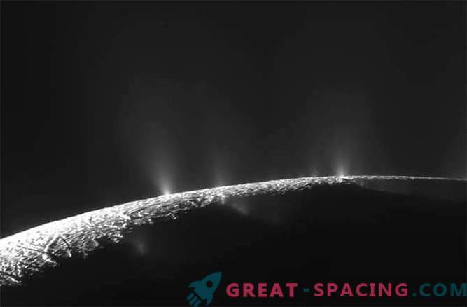 Cassini is preparing for a deep immersion in the train of Enceladus
