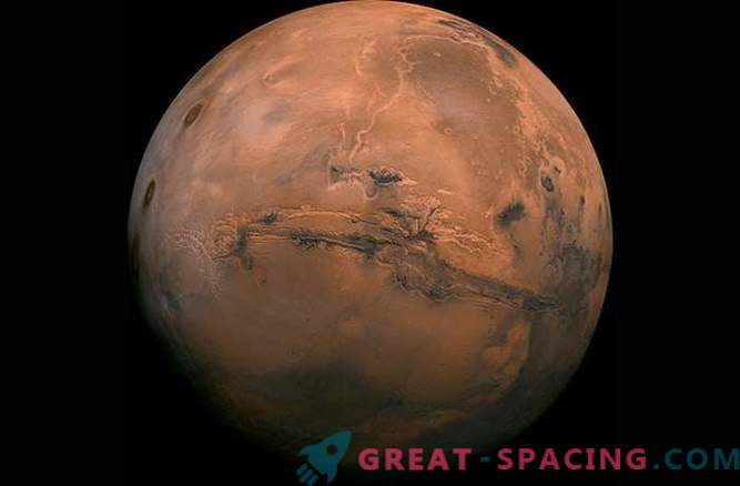 May 30, Mars will be as close as possible to the Earth