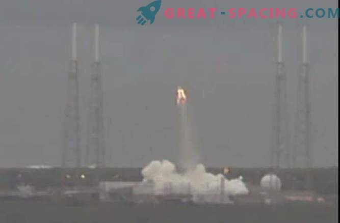 SpaceX Dragon passenger spacecraft made the first test flight