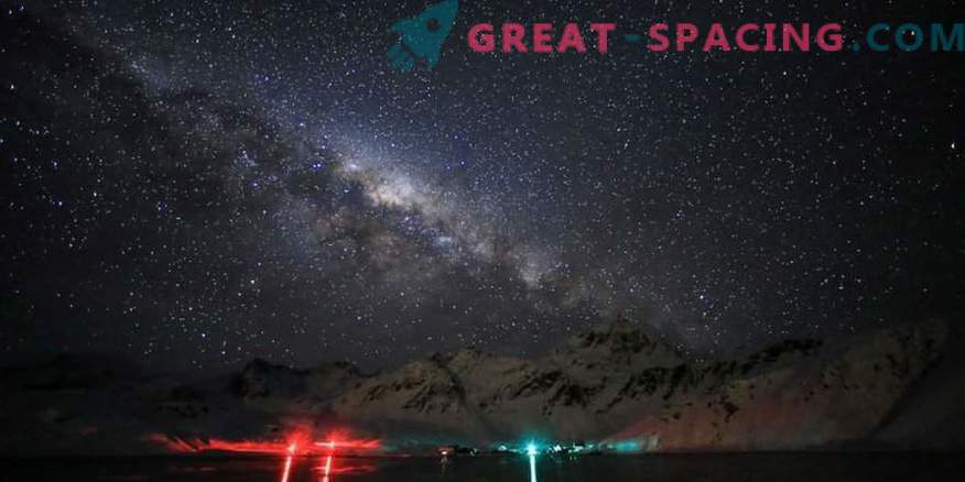 Want to enjoy a clear starry sky. Visit Antarctica
