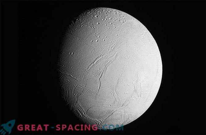 Cassini took the last photos of Enceladus