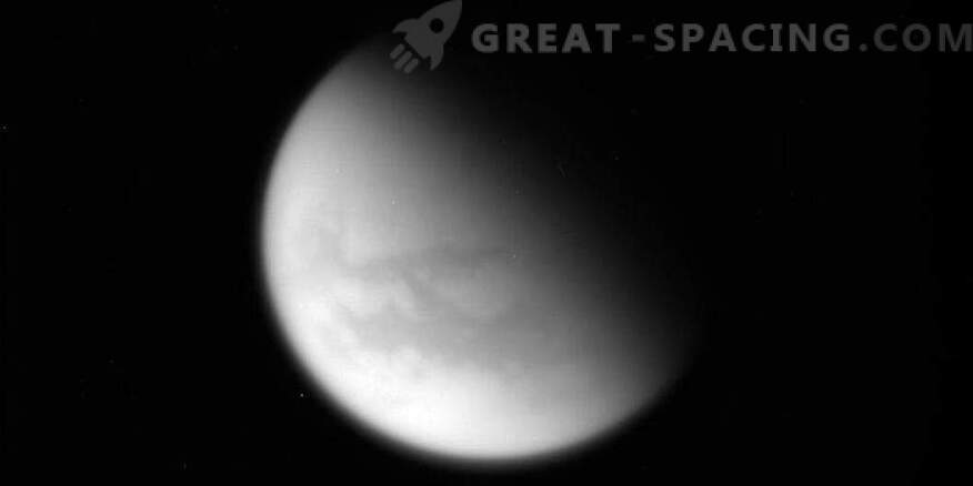 Cassini completes final flyover over Titan