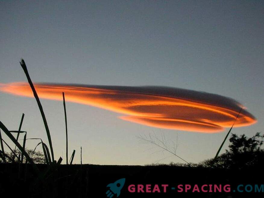 Lenticular clouds resemble unidentified objects and frighten locals