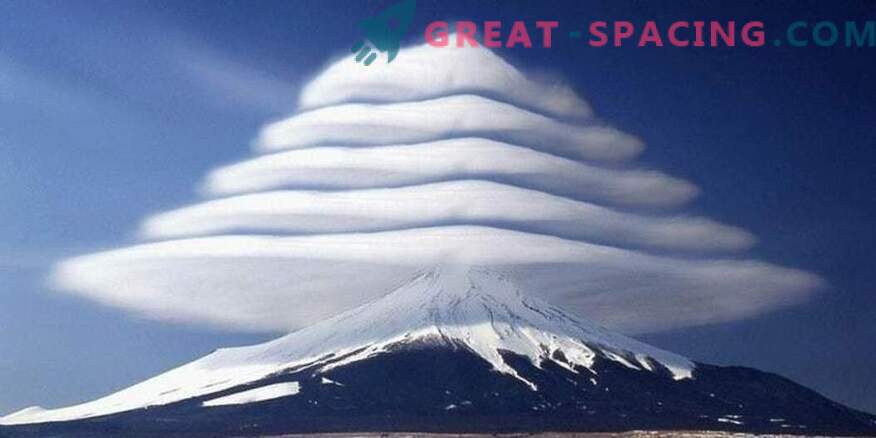 Lenticular clouds resemble unidentified objects and frighten locals